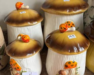 Merry Mushroom Canister 