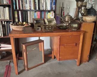 Primitive desk