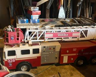 Newer and older fire truck - tonka