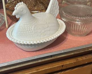 Glass hen on nest