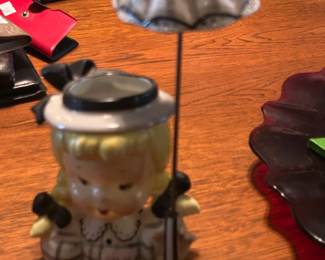 Lady head with original umbrella