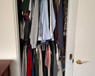 Lots of Famous Brand Men's Clothing! Izod, Columbia, Cabelas, Ralph Lauren etc.