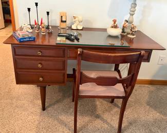 Willet Cherry Mid-century Desk