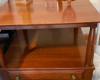 2 Willet Cherry Vintage side Tables