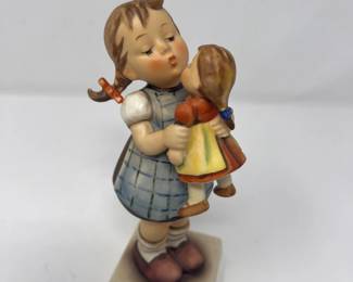 Hummel “Kiss Me” Figurine – Goebel M.I. Hummel