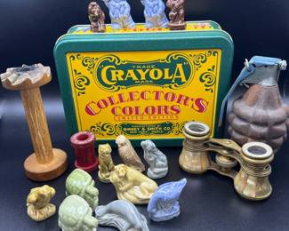 A Curious Cabinet of Color, Creatures & Collectible Curios