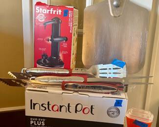 Instapot, Starfrit,Vntg Corning-ware covered storage/cooking 