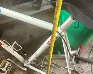  Trek 1000 Racing Bike. Pictured Seat to ground 40” $100