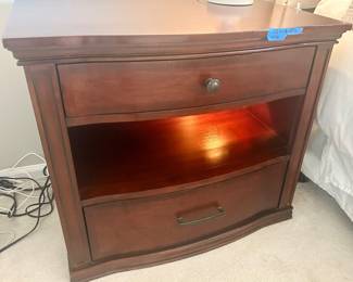 2 drawer Night Stand w/ center shelf light28.5”w x 18d x 25h $75