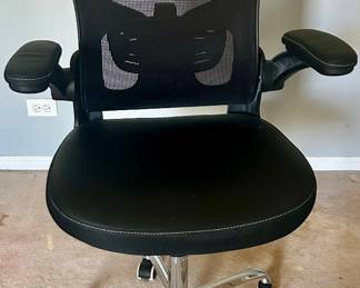 Black adjustable arm, 5 caster swivel office chair with back support $50