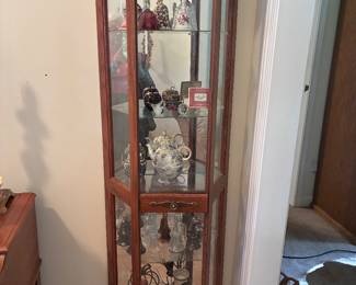 Curio caninet
