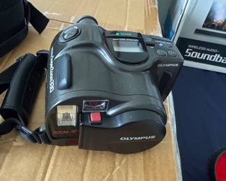 Olympus Infinity SuperZoom 330 AF 35mm Film Camera Flash with Case - Untested BUY IT NOW $12