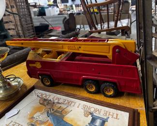 Tonka Aerial Ladder Firetruck