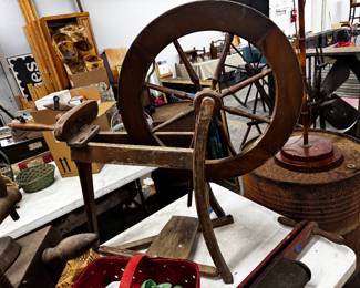 Antique Wooden Spinning Wheel 