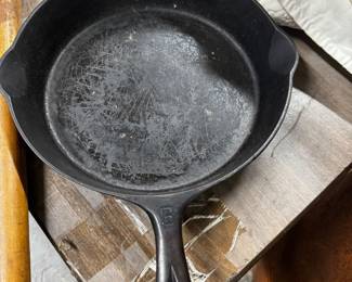 Griswald Number 9 Cast Iron Pan