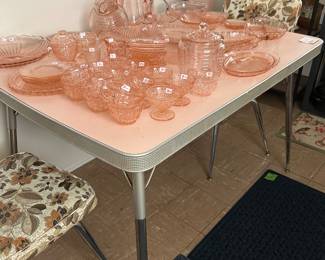 1950'S-1960'S CHROME TABLE WITH LEAF