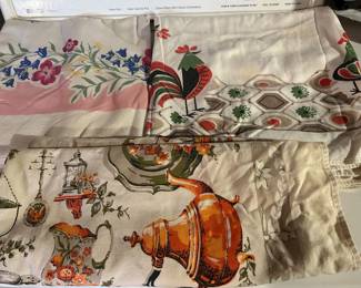 VINTAGE TABLECLOTHS