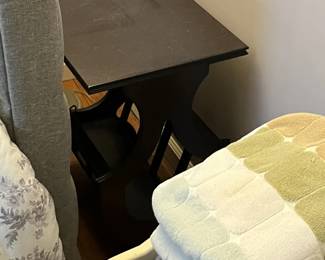 Side table and blankets