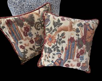 Lots of decorative pillows