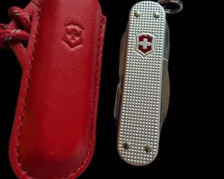 Victorinox Swiss Army Knife And leather pouch