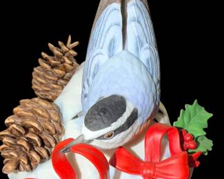 Lenox 2001 Christmas nut hatch