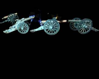 Miniature canons 