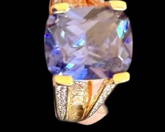 Costume jewelry ring