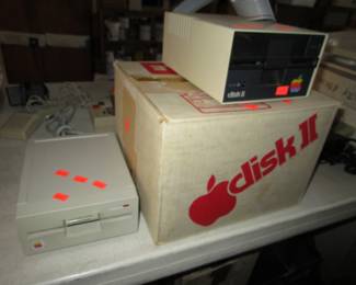 More Apple Macintosh
