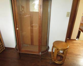 Antique curio, all shelves are at the bottom