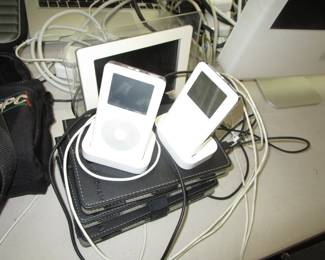 HUGE HUGE amount of Mac's from early to current