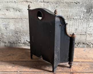 Humphrey Radiantfire No. 20 gas heater by the General Gas Light Co., Kalamazoo, MI. Crafted from cast iron, featuring intricate detailing and the signature model plate. Ornamental design with original patina and wear consistent with age. Includes decorative elements and vented grate. Ideal for collectors or display. Measures, 22” H x 19” W x 11” D.