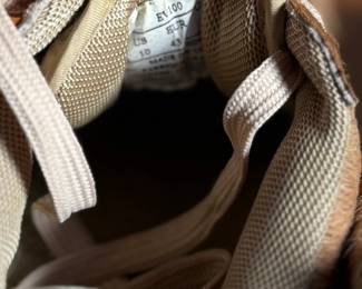 This lot features a pair of sneakers by Evolution we have titled, “Chewbacca” with fur-like texture on the sides. Some wear on the tongue, but in like-new condition otherwise. Highly collectible and come in a size men’s 10.