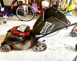 Honda Black Max lawn mower