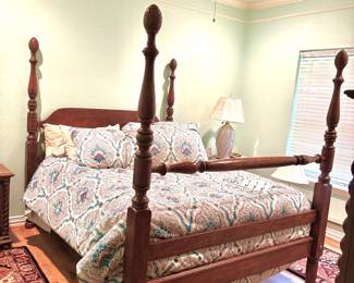 Mahogany pineapple poster queen bed