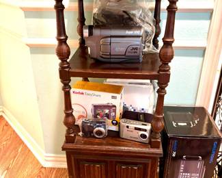 Spindle etagere with storage