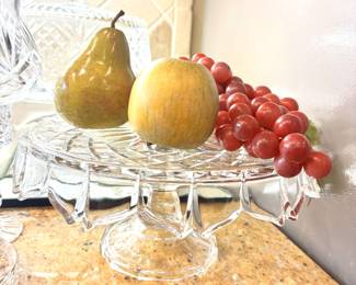 Shannon crystal cake stand