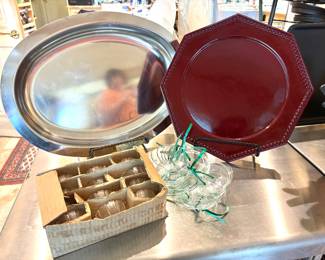 Platters and chargers