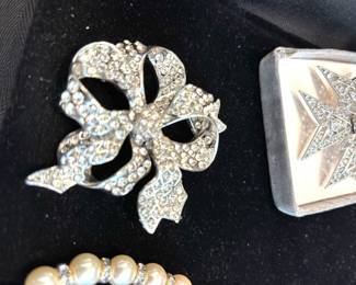 Vintage rhinestone bow brooch