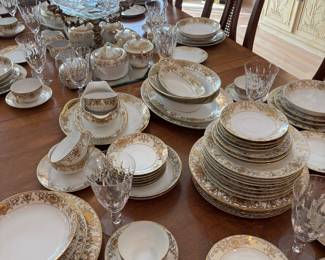 Noritake "Christmas Ball" Pattern Dinnerware Set