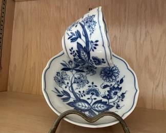 Porcelain Teacup and Saucers with 24K Gold Accents