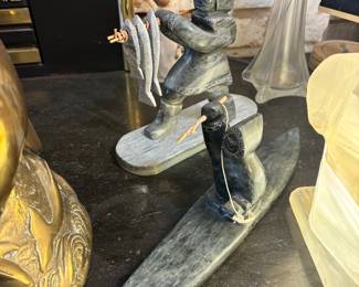 Carved Inuit figures 