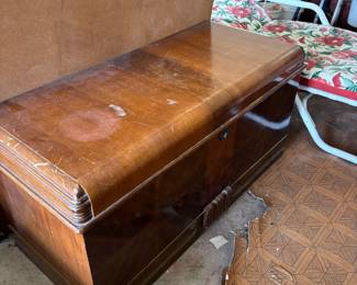 Lane hope chest 