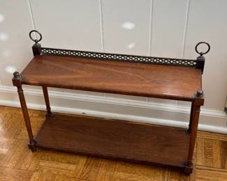 Hanging display shelf