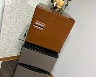 Frigidaire Retro Mini Fridge