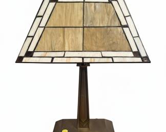 Tiffany Style Mission Design Table Lamp with Integrated USB Ports