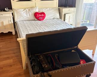 White Wooden Headboard and Dark Gray Tufted Storage Bench