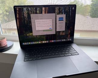 16" 2024 Macbook M4 Pro 24GB RAM 512GB SSD