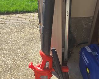 BLACK DECKER Electric Leaf Blower with Vacuum Function