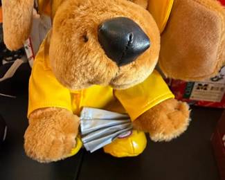 Beverly Hills Teddy Bear Singing in the Rain Animated Musical Dog Plush