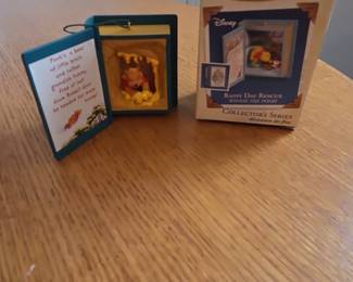 Hallmark Keepsake Ornament Rainy Day Rescue Winnie the Pooh Collectors Series
